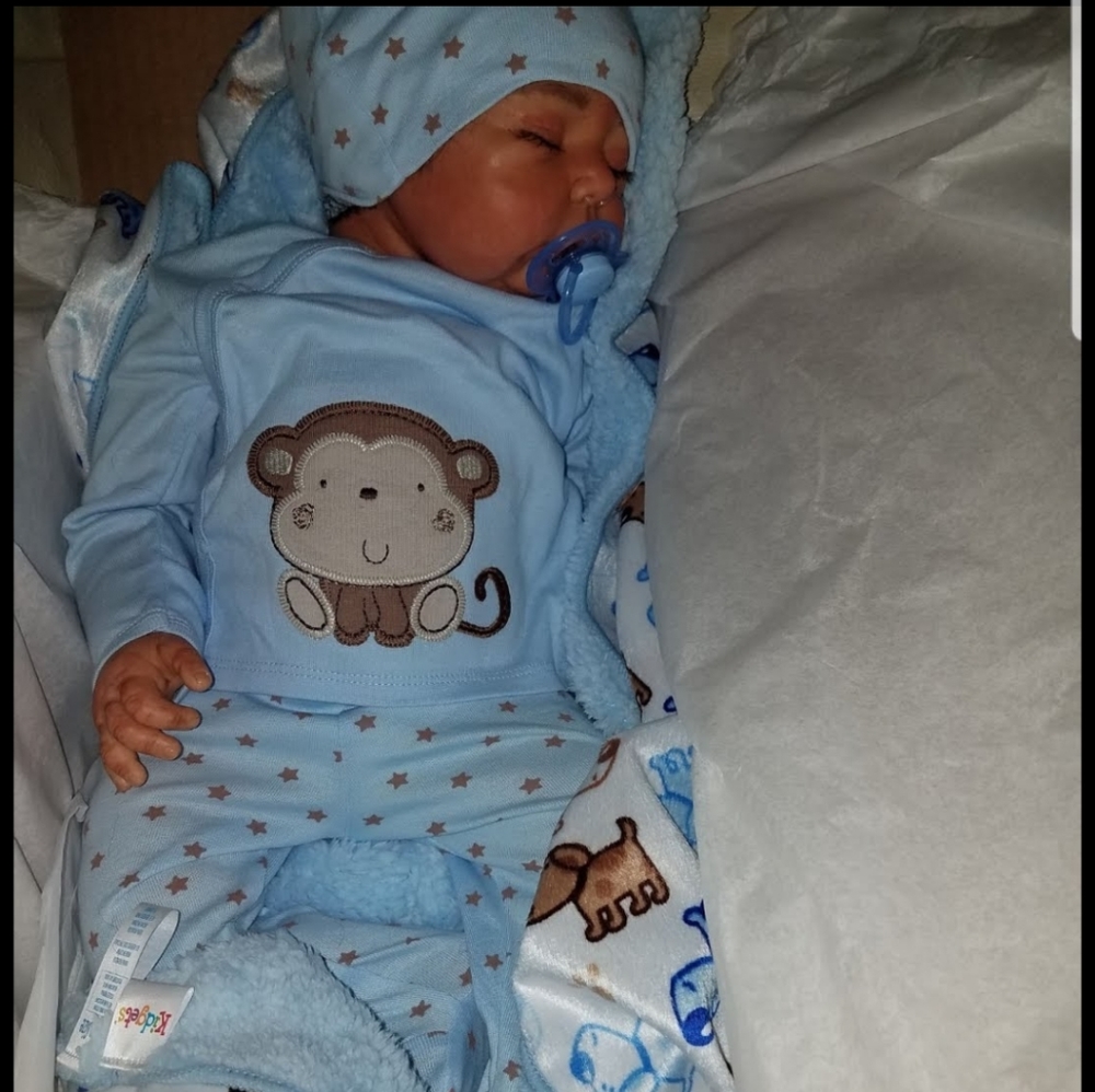 Reborn doll blue 💙 hat/ outfit